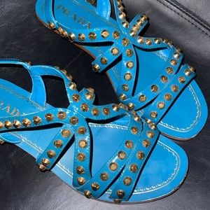 PRADA Leather sandal
36 1/2
Slightly worn 
Turquoise, Leather